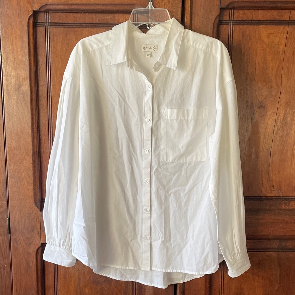 Wonderly White Relaxed Button-Front Blouse